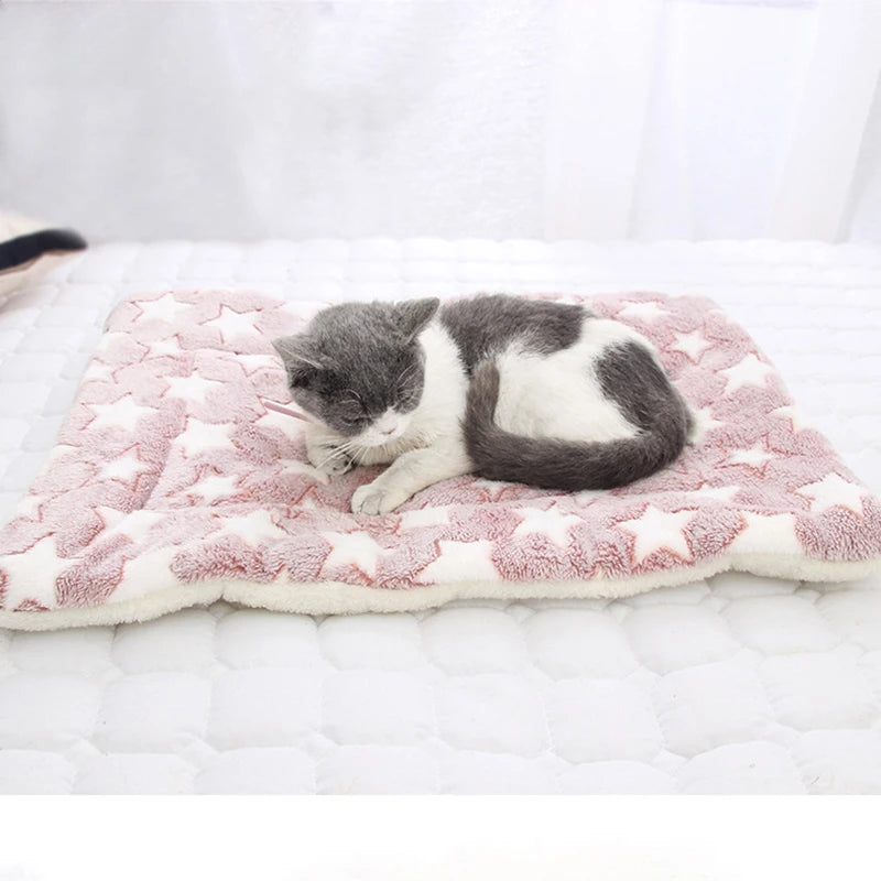 Soft Flannel Pet Mat Dog Bed Winter Thicken Warm Cat Dog Blanket Puppy Sleeping Cover Towel Cushion for Small Medium Large Dogs